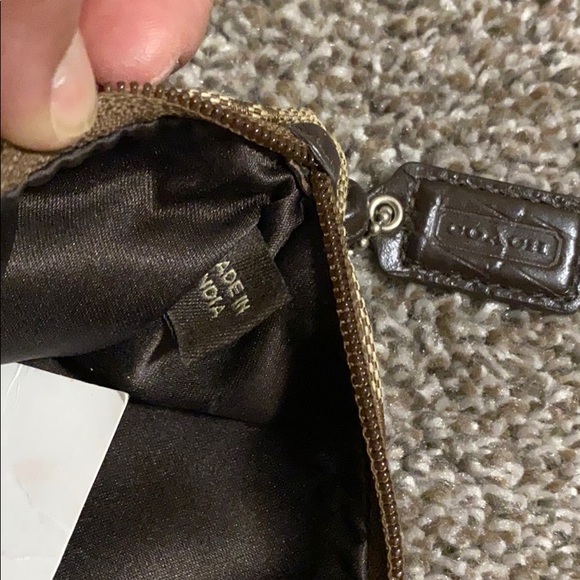 COACH  WRISTLET & COIN PURSE -bundle
#44075 - Picture 5 of 6